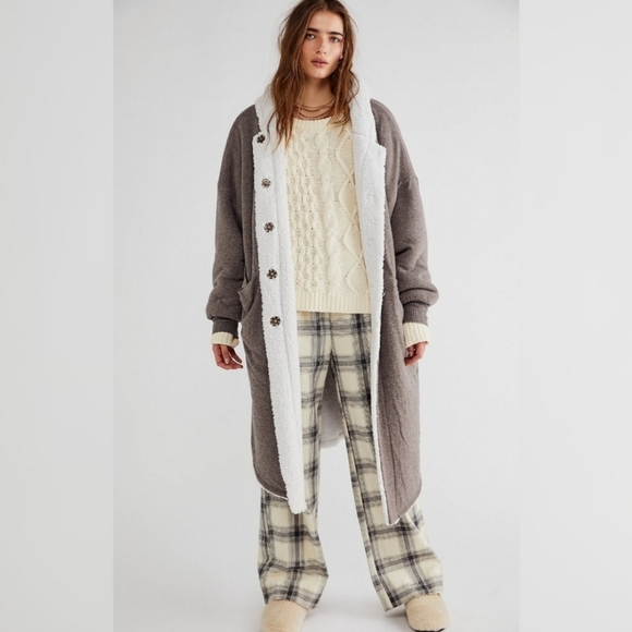 Free People North Pole Cardi Maxi Coat Reversible Cozy Sherpa Comfty Hodded - Picture 2 of 5